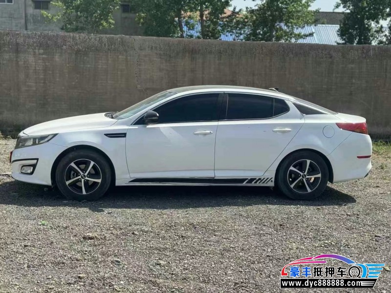 17年起亚K5轿车抵押车出售