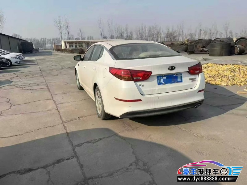 17年起亚K5轿车抵押车出售