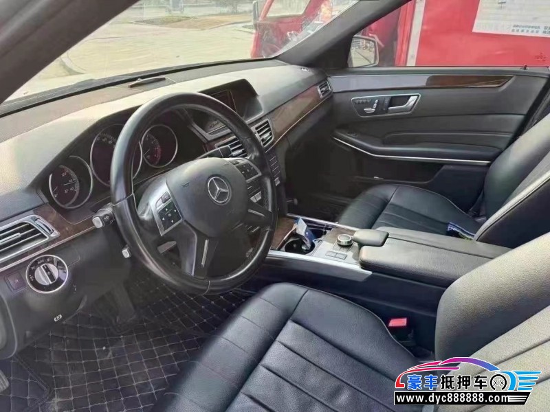 16年奔驰E轿车抵押车出售