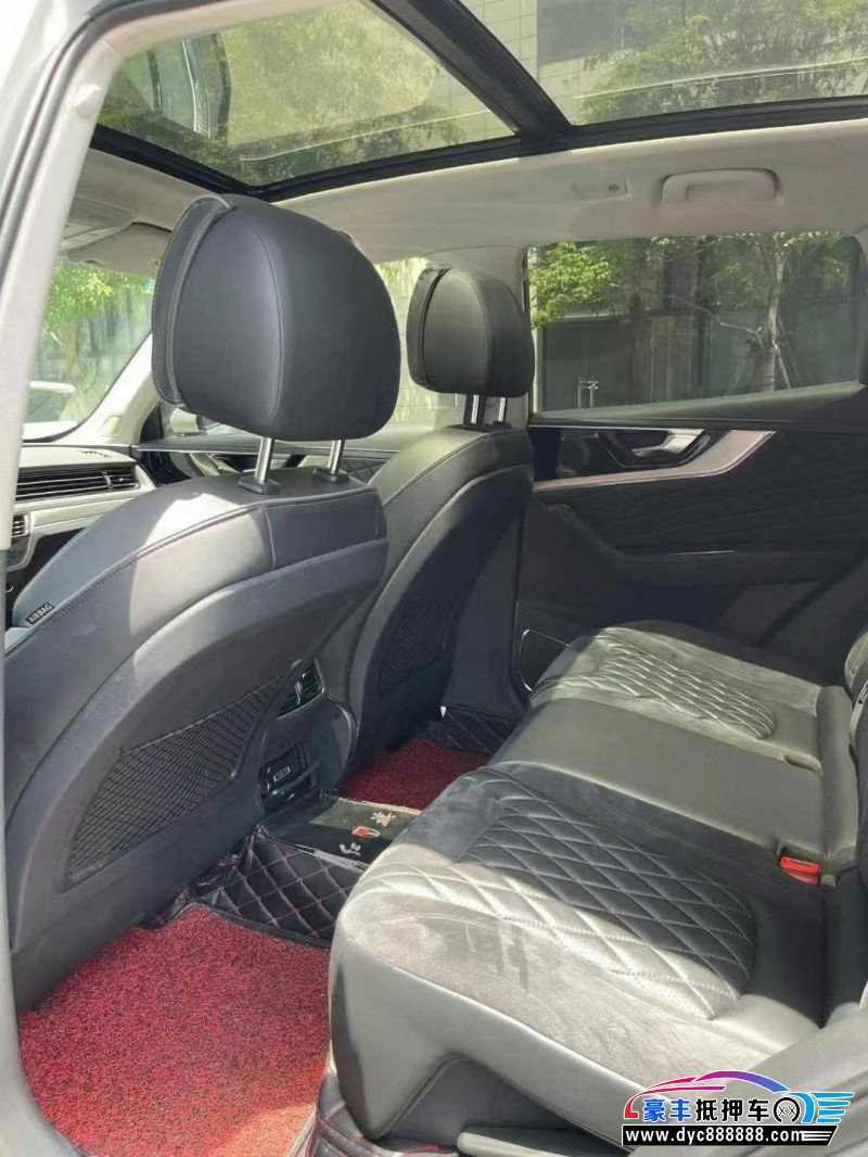 20年红旗HS5轿车抵押车出售