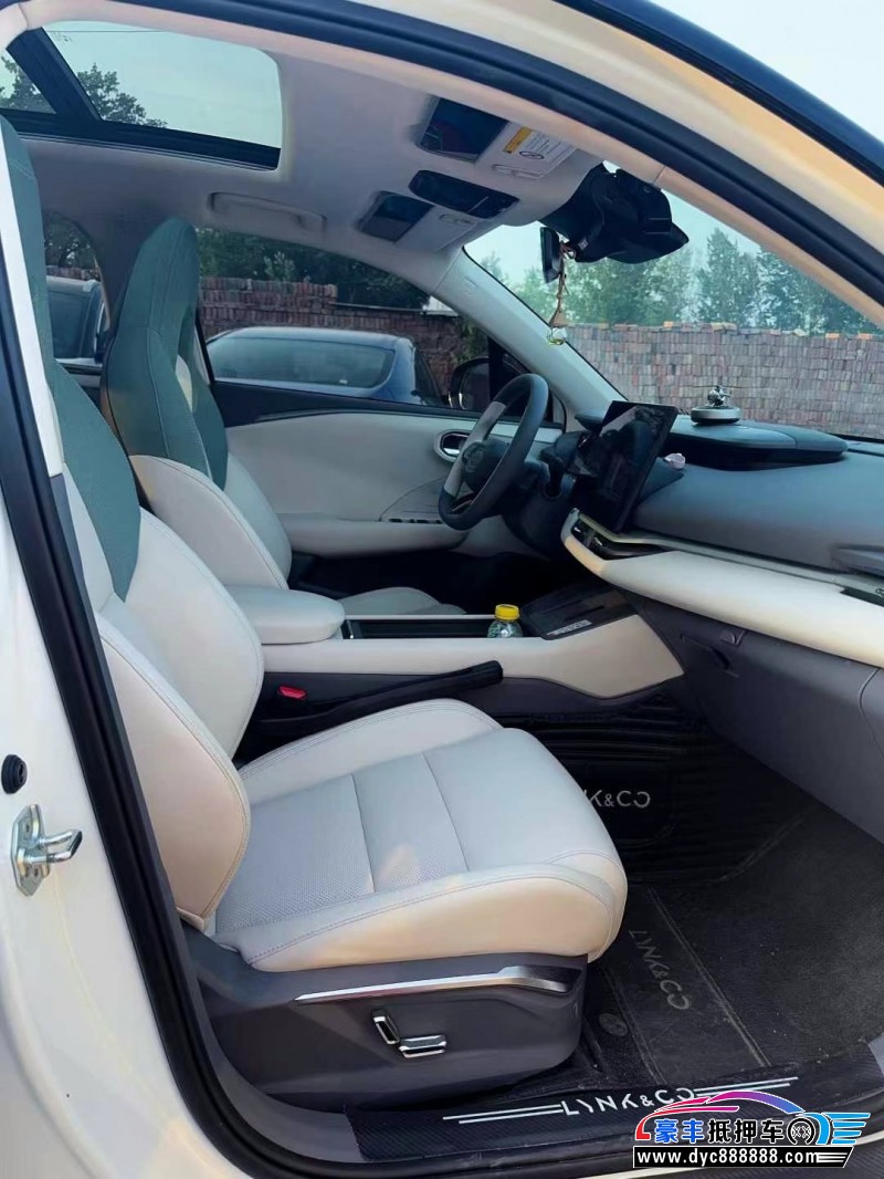 24年领克06轿车抵押车出售