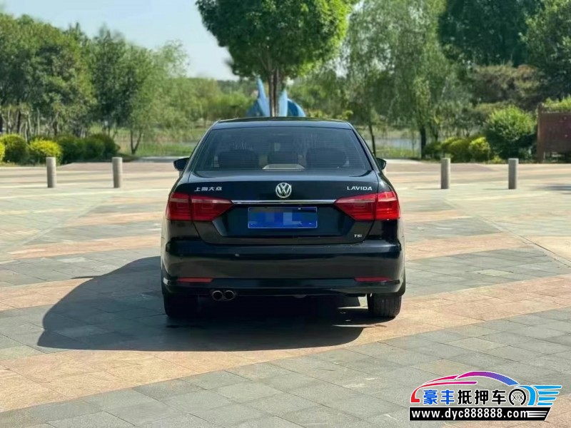 13年大众朗逸轿车抵押车出售