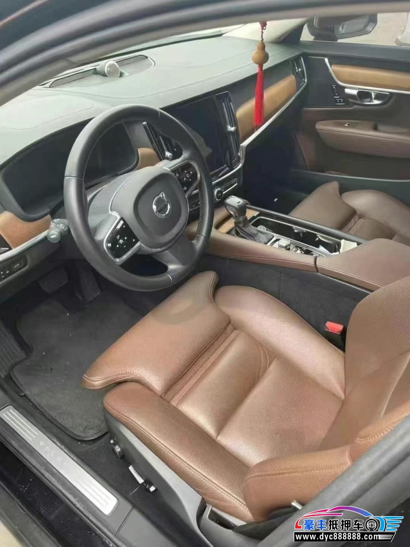 20年沃尔沃S90轿车抵押车出售