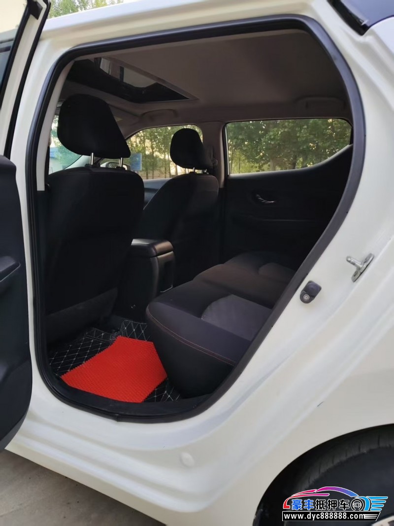 19年日产蓝鸟轿车抵押车出售