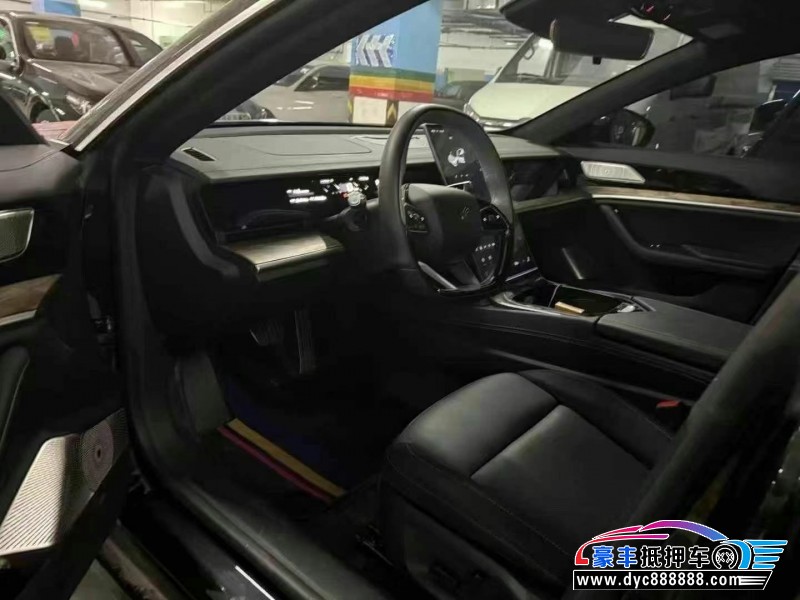 24年哪吒S轿车抵押车出售