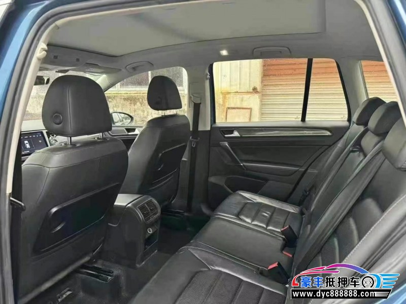 16年大众高尔夫轿车抵押车出售