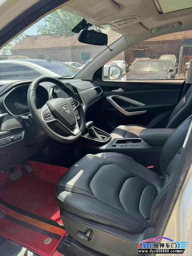 20年宝骏宝骏530轿车抵押车出售