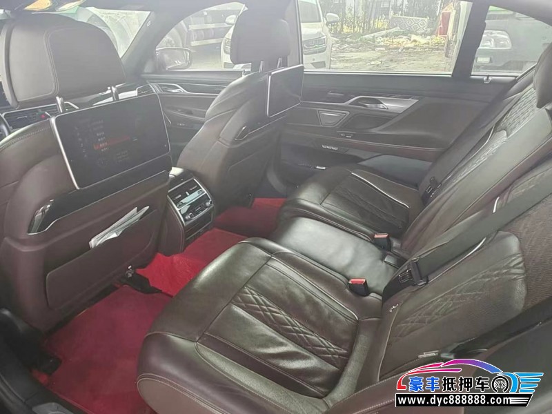 18年宝马7系轿车抵押车出售