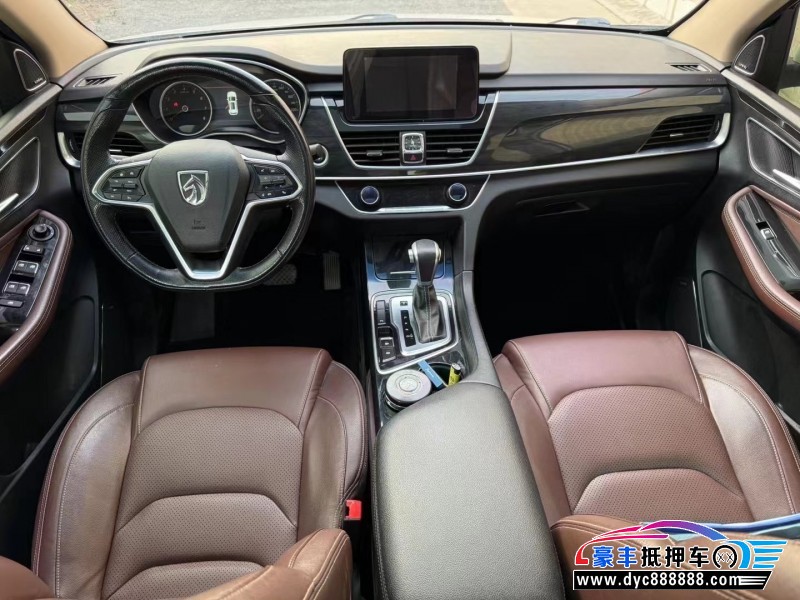 18年宝骏560轿车抵押车出售