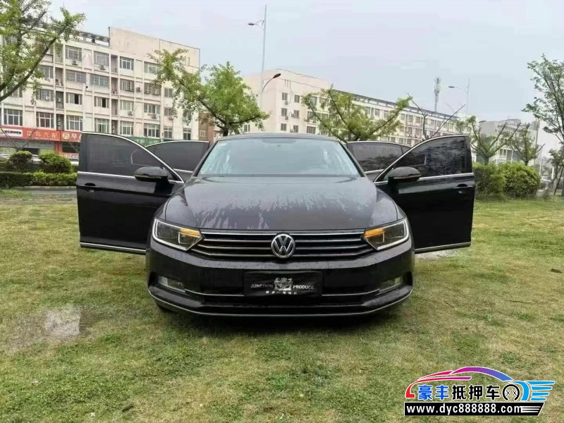 19年大众迈腾轿车抵押车出售