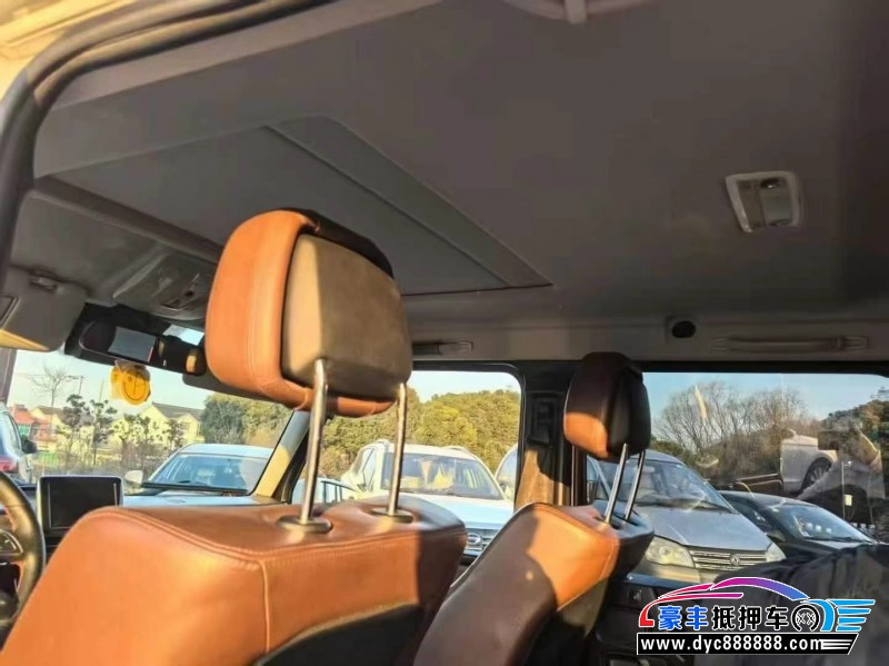 17年奔驰G轿车抵押车出售