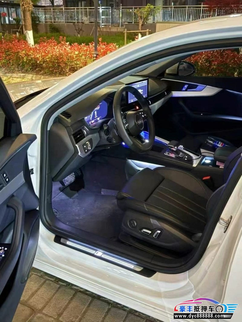 24年奥迪A4L轿车抵押车出售