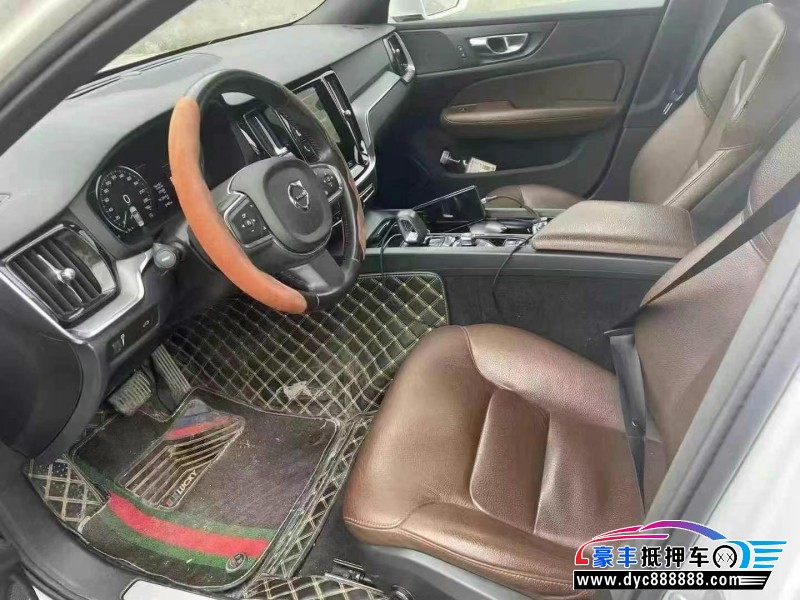 21年沃尔沃S60轿车抵押车出售