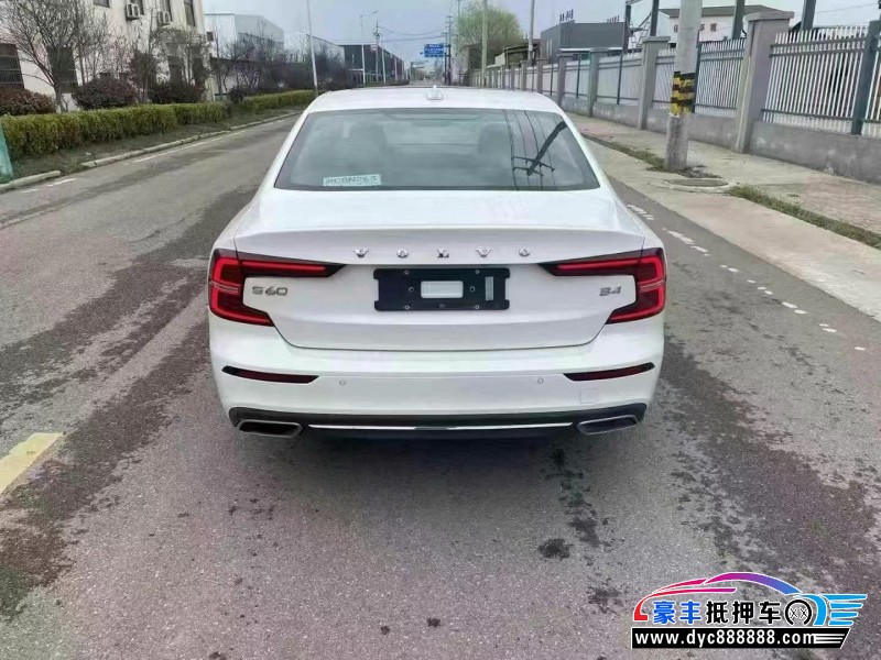 21年沃尔沃S60轿车抵押车出售