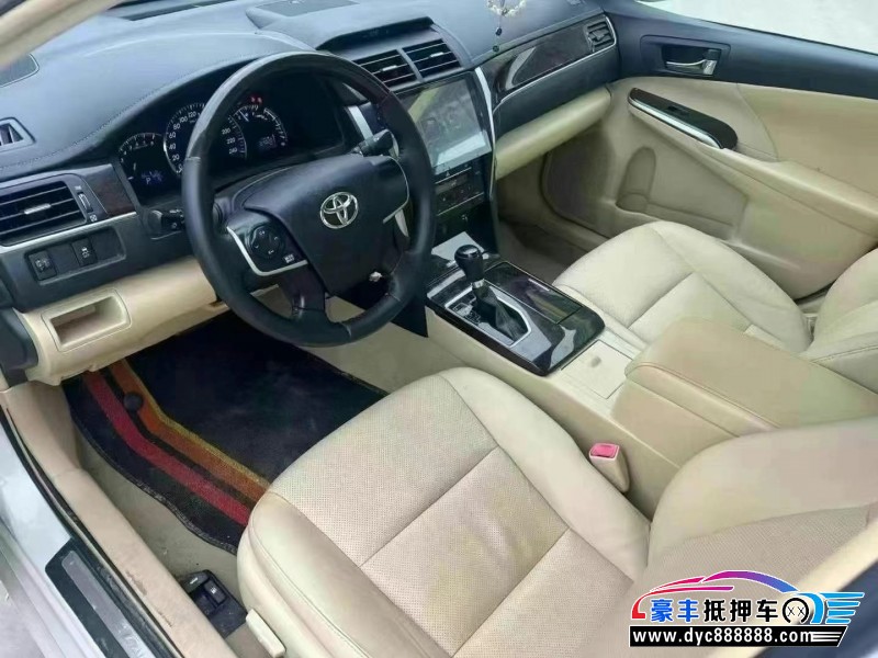 17年丰田凯美瑞轿车抵押车出售