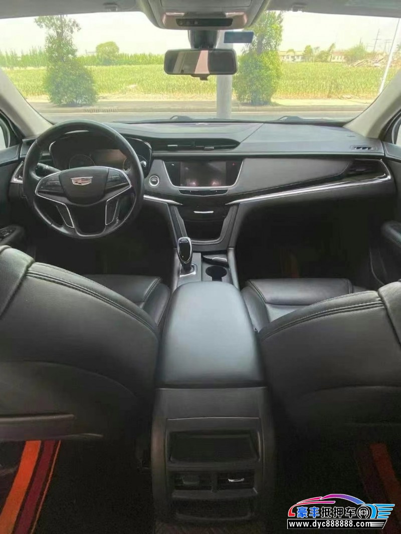 18年凯迪拉克XT5轿车抵押车出售