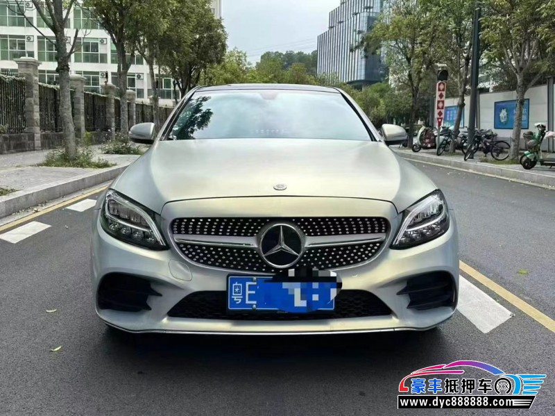 19年奔驰C轿车抵押车出售