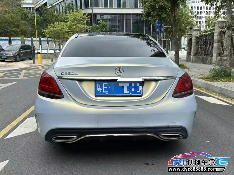 19年奔驰C轿车抵押车出售