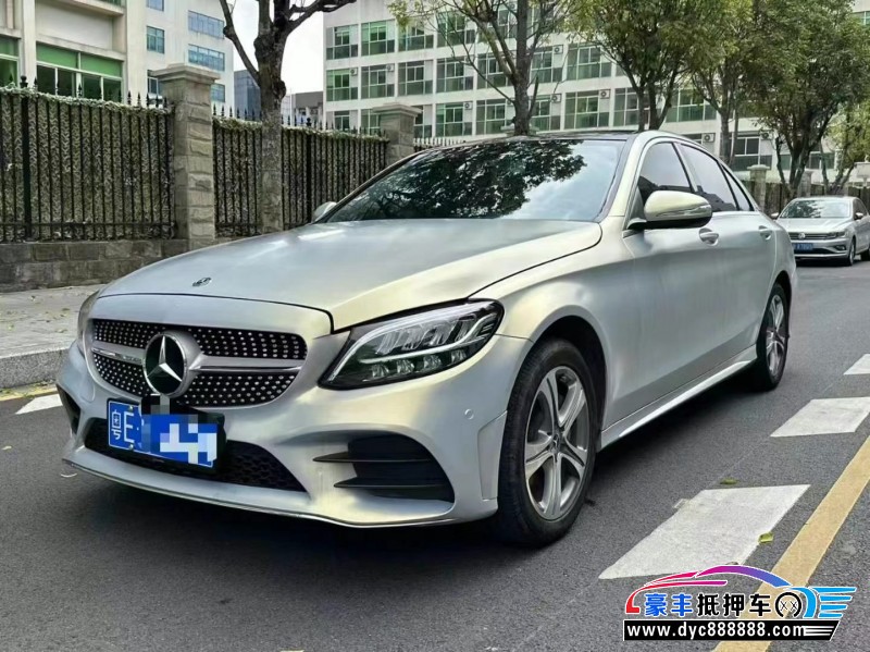 19年奔驰C轿车抵押车出售