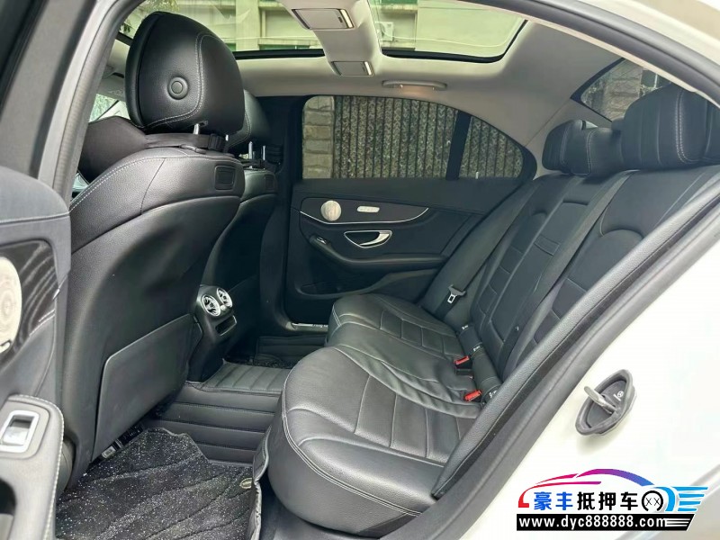 19年奔驰C轿车抵押车出售