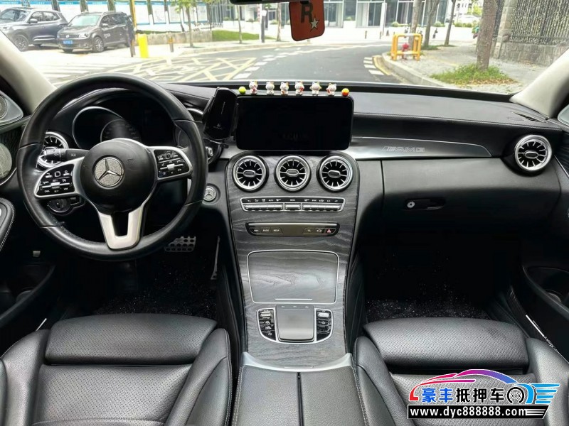 19年奔驰C轿车抵押车出售