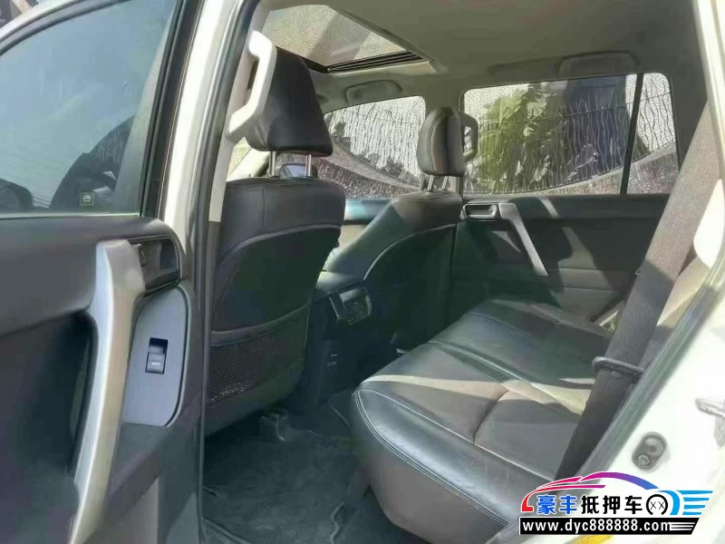 17年丰田普拉多（霸道）轿车抵押车出售