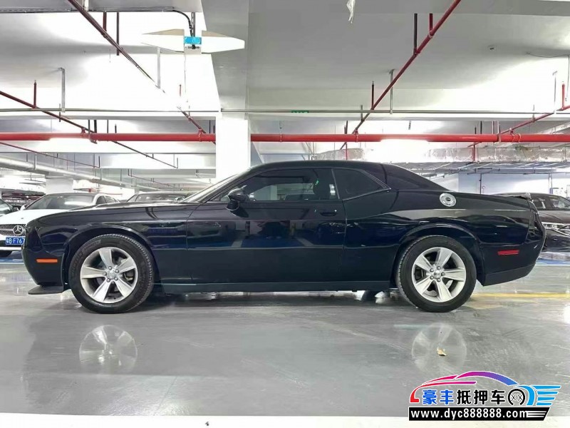 18年道奇挑战者轿车抵押车出售