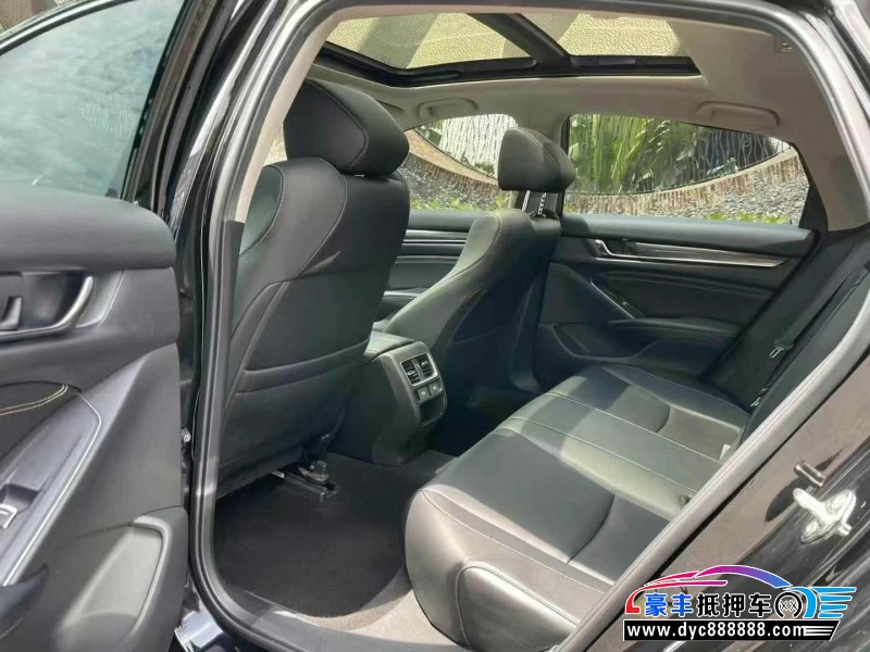 22年本田雅阁轿车抵押车出售