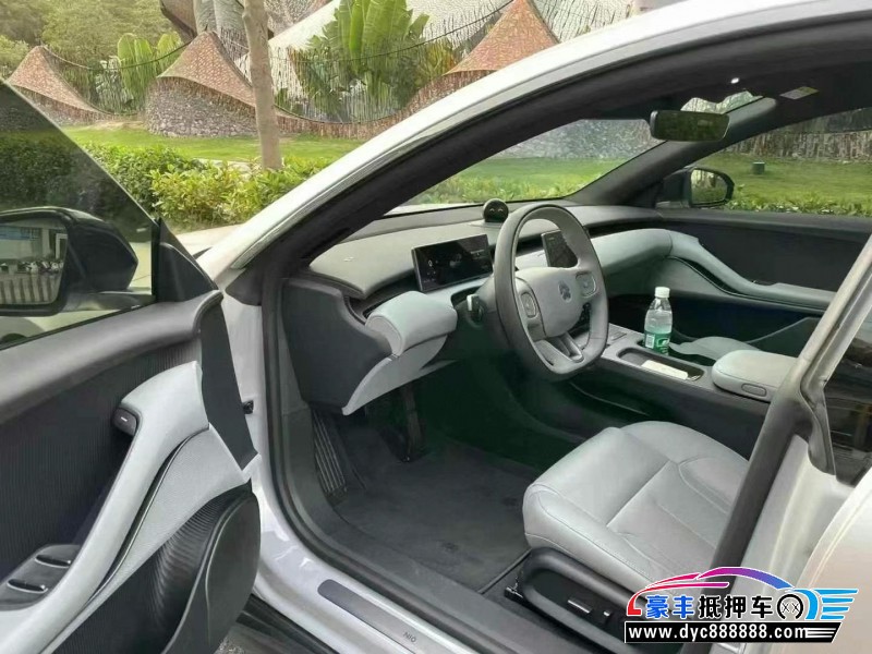 24年蔚来ET5轿车抵押车出售