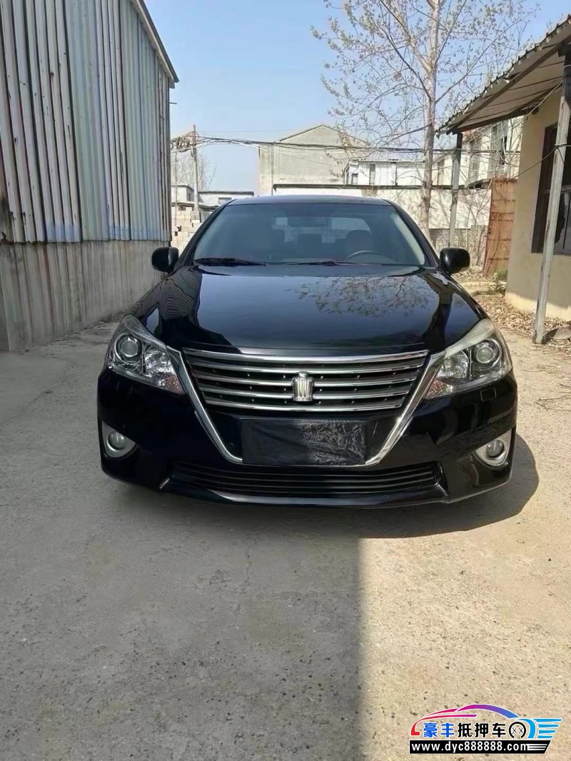 13年丰田皇冠轿车抵押车出售