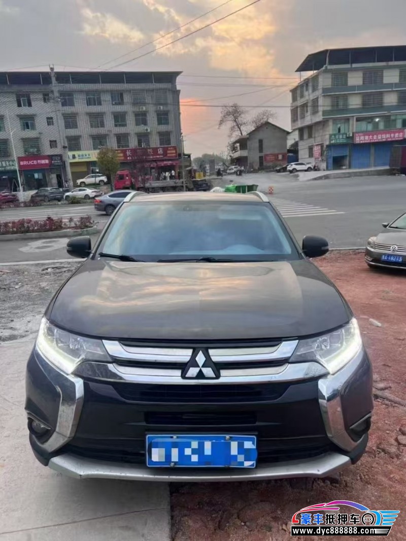 18年三菱欧蓝德轿车抵押车出售