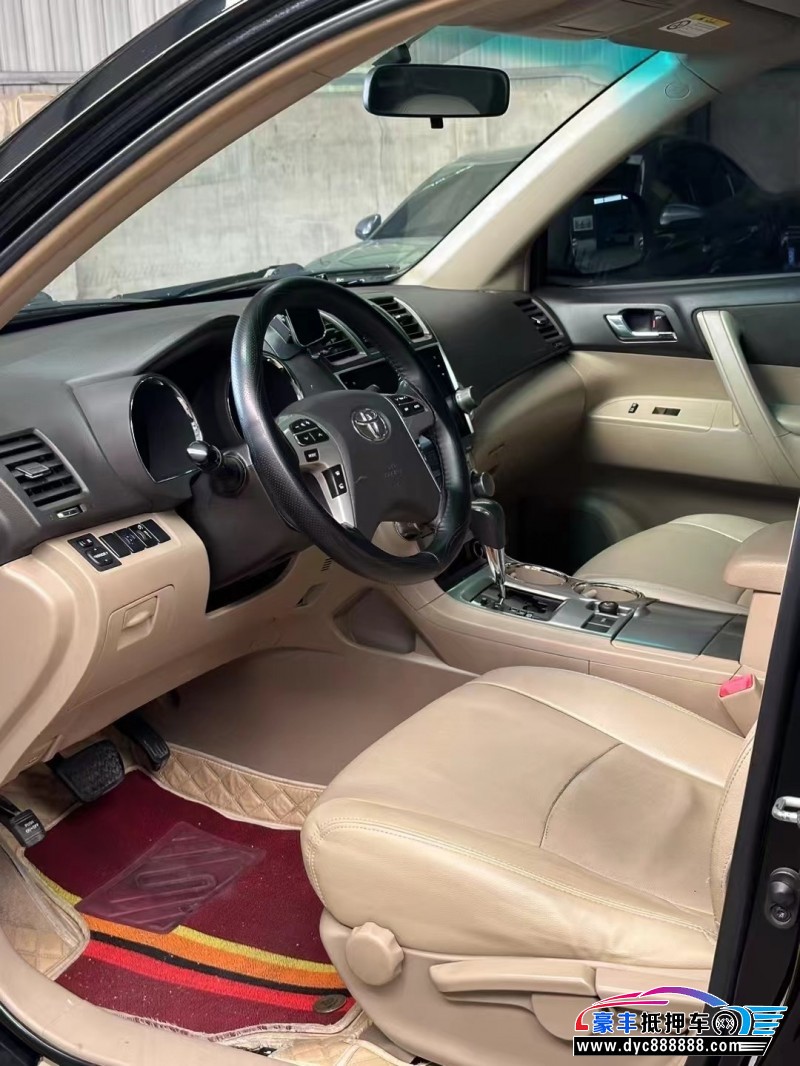 13年丰田汉兰达轿车抵押车出售