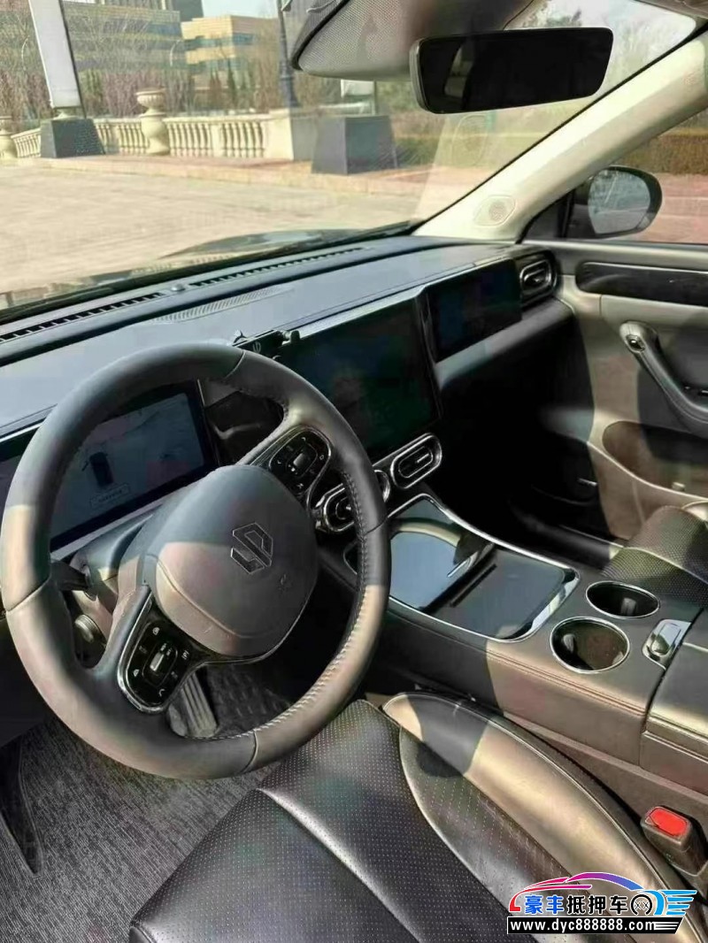 22年零跑C11轿车抵押车出售