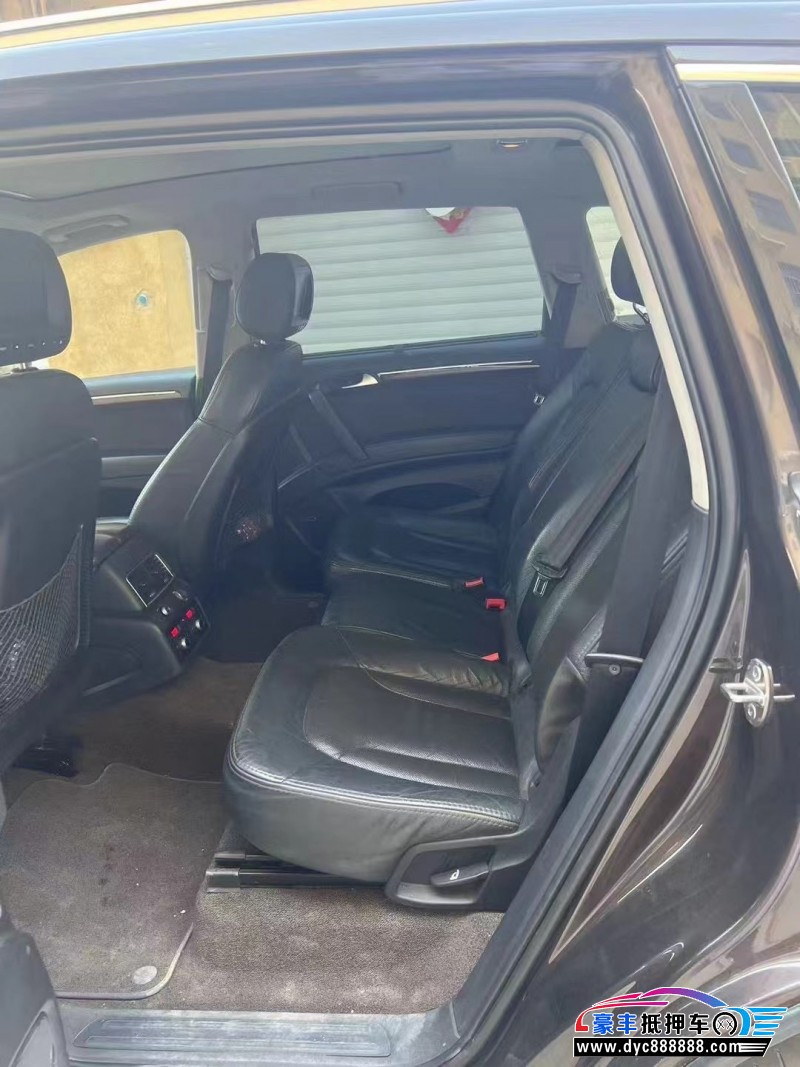 12年奥迪Q7轿车抵押车出售