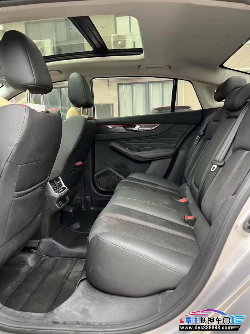 22年东风风神奕炫轿车抵押车出售