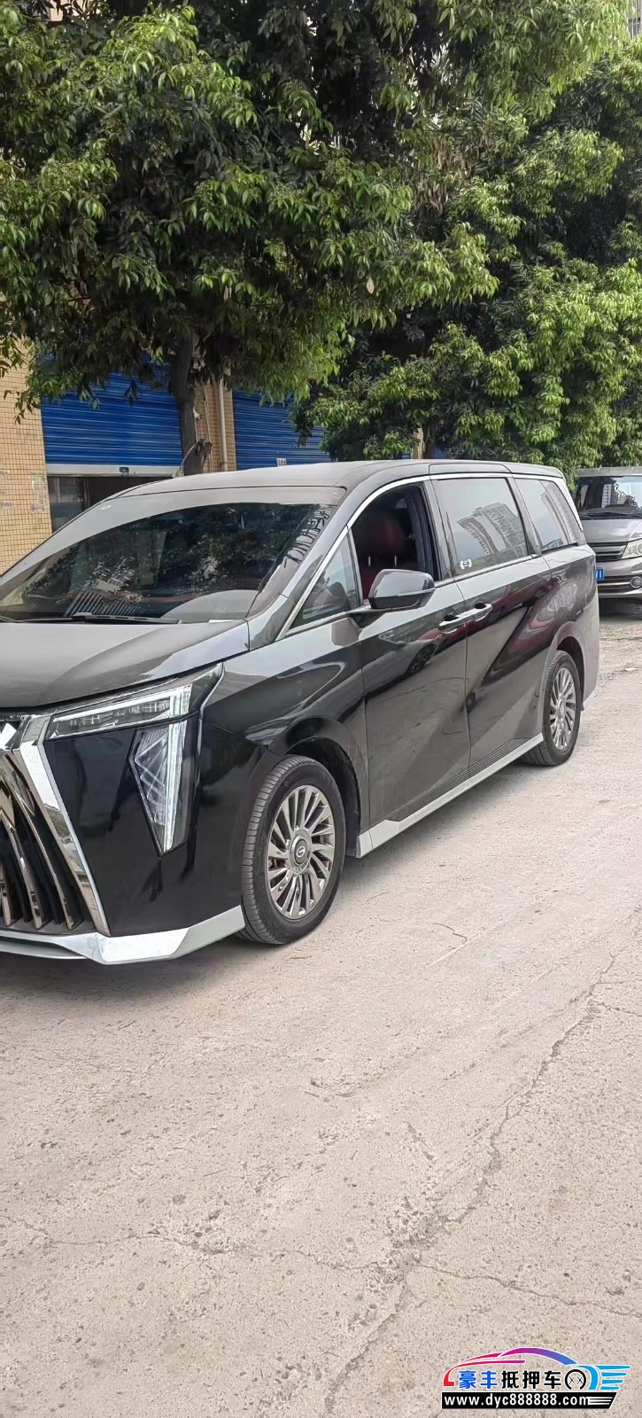 23年传祺M8轿车抵押车出售