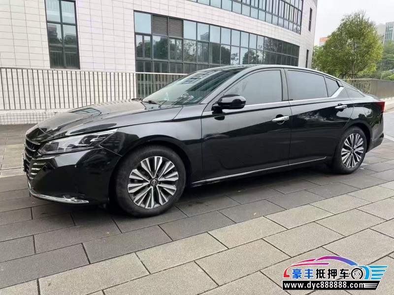 23年日产天籁轿车抵押车出售