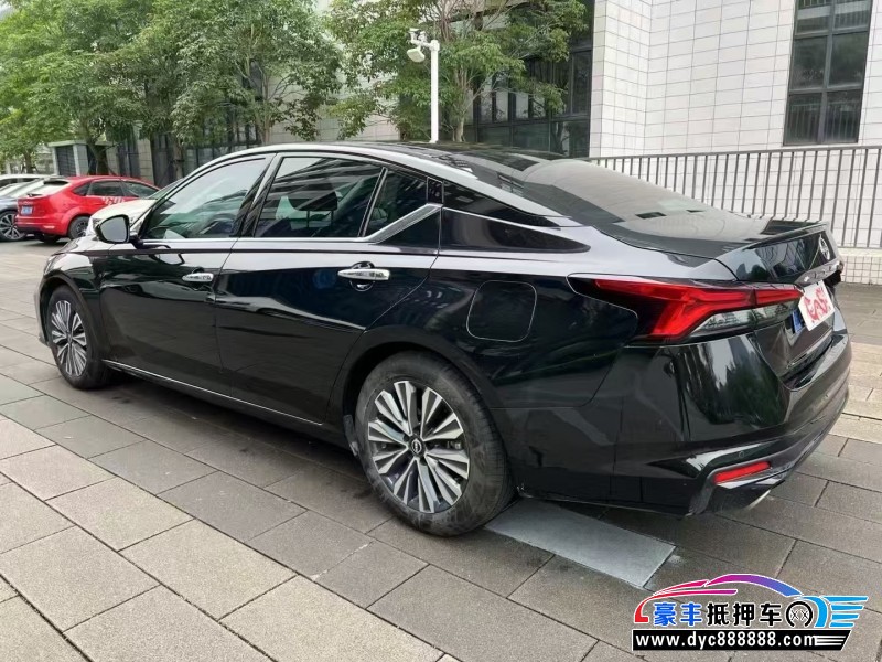 23年日产天籁轿车抵押车出售