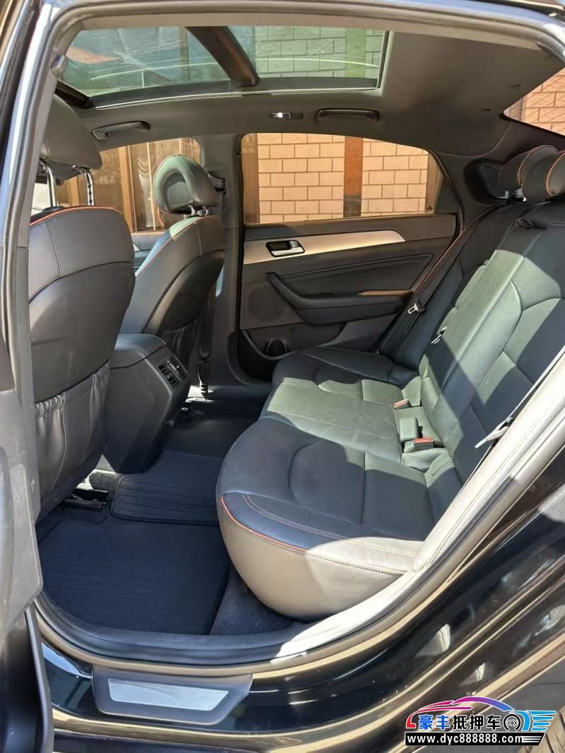 16年现代索纳塔轿车抵押车出售