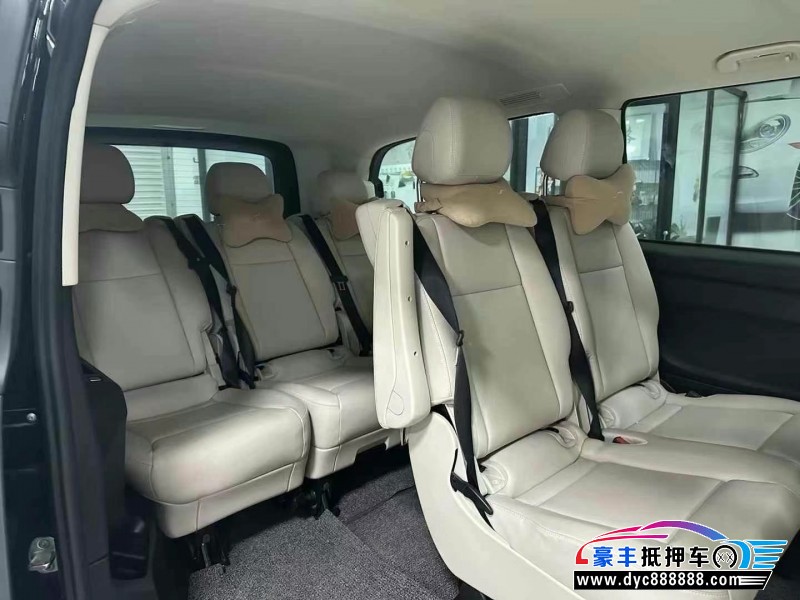 23年奔驰威霆轿车抵押车出售