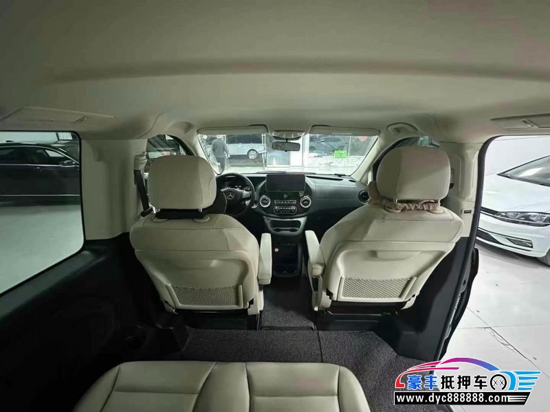 23年奔驰威霆轿车抵押车出售