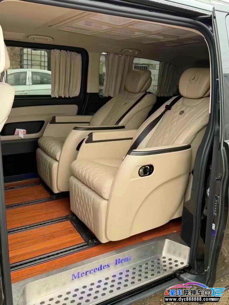 20年奔驰威霆轿车抵押车出售