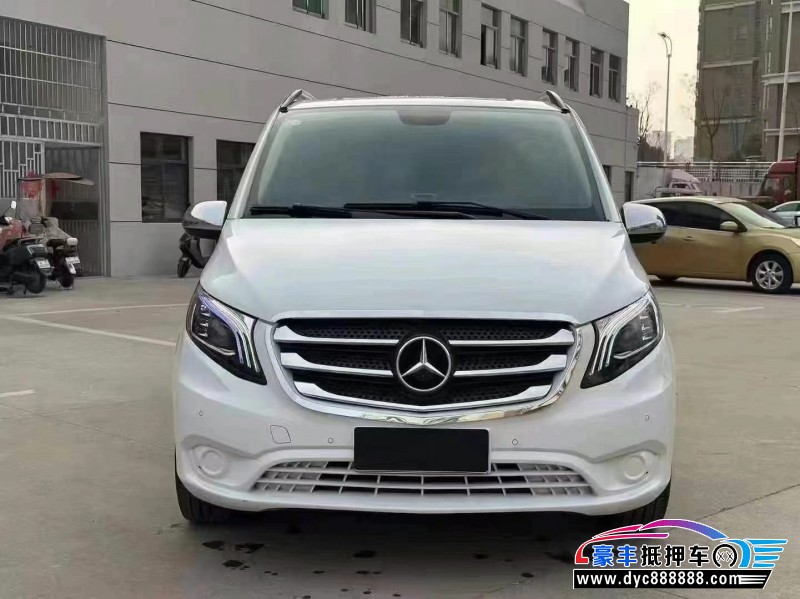 17年奔驰威霆轿车抵押车出售