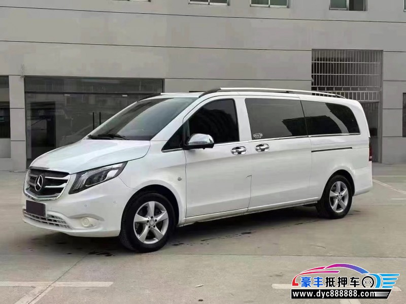 17年奔驰威霆轿车抵押车出售