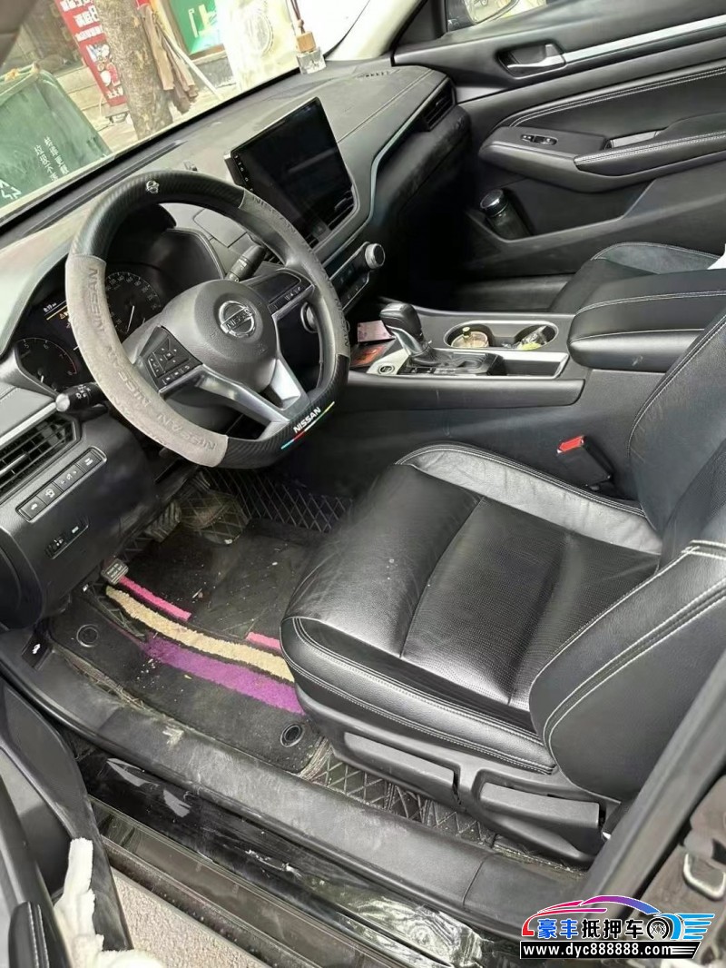 21年日产天籁轿车抵押车出售