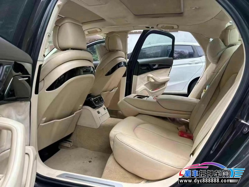 12年奥迪A8L轿车抵押车出售