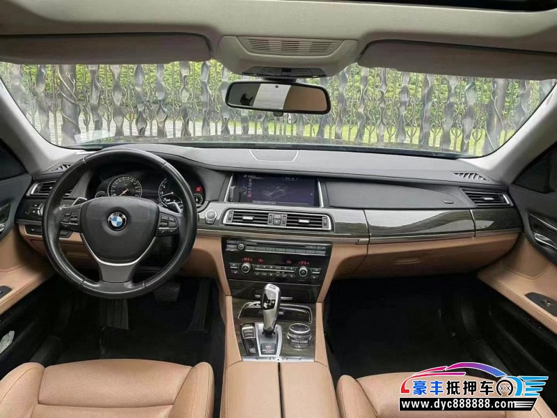 15年宝马7系轿车抵押车出售