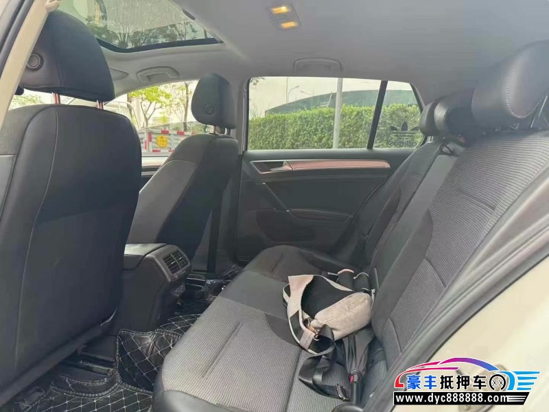 19年大众高尔夫轿车抵押车出售
