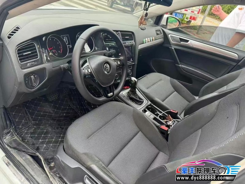 19年大众高尔夫轿车抵押车出售