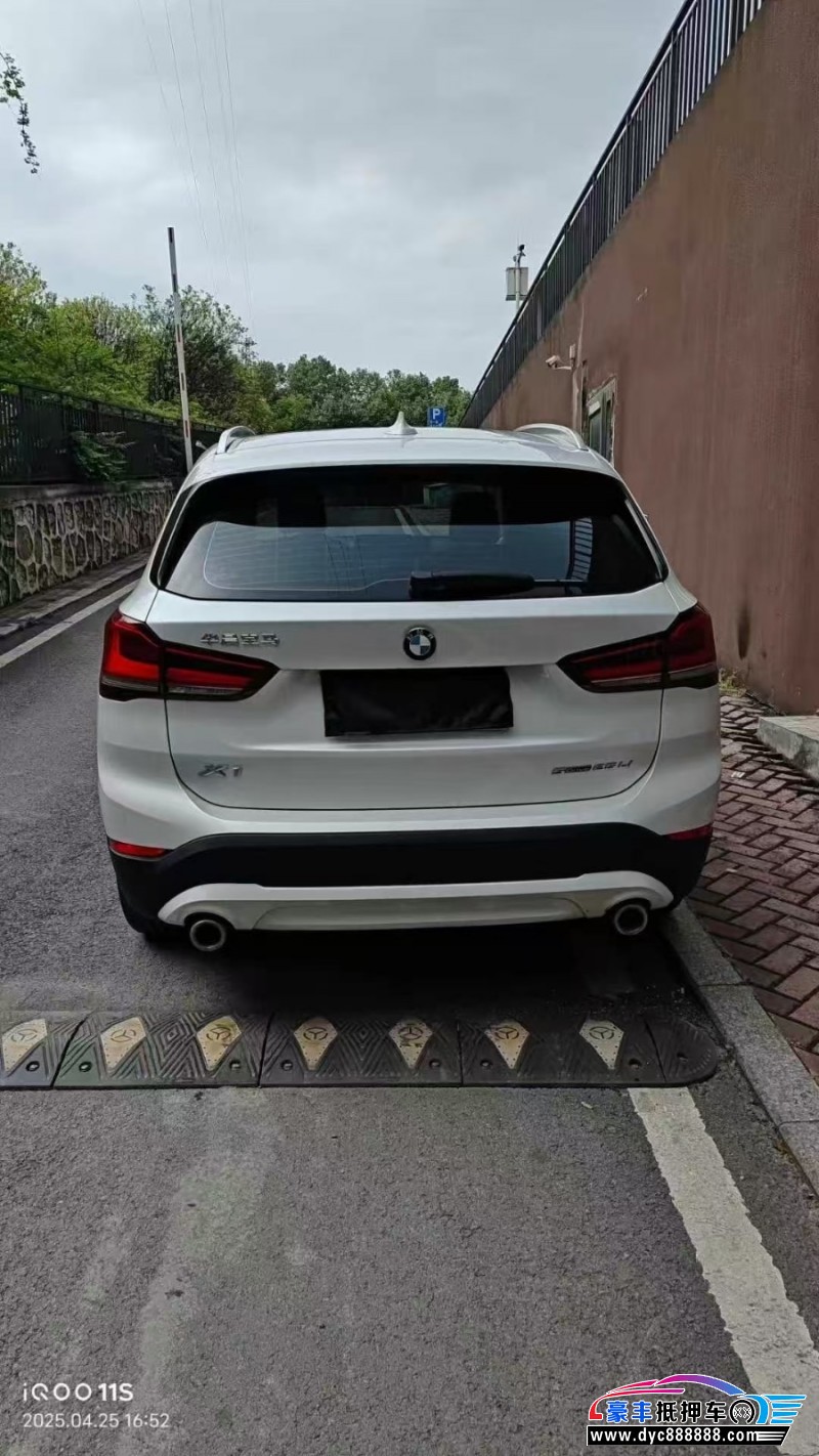 21年宝马X1轿车抵押车出售